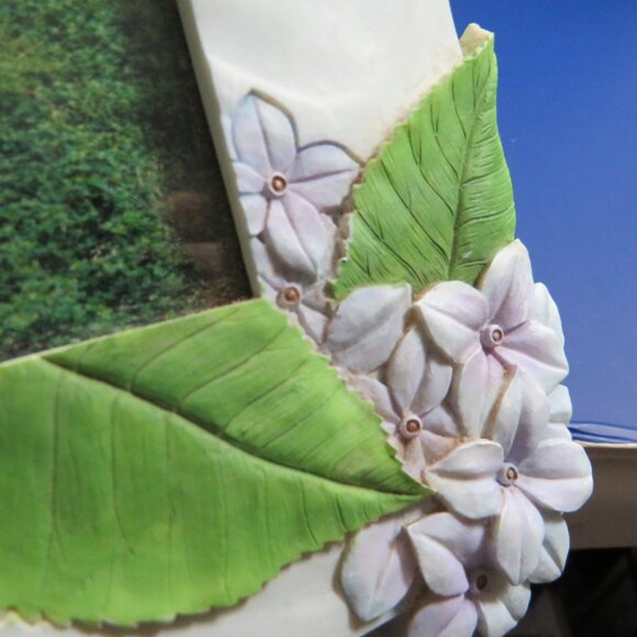 Hydrangea blue purple Flower Floral Picture Frame (lots of dimension) 7" tall - Picture 5 of 11